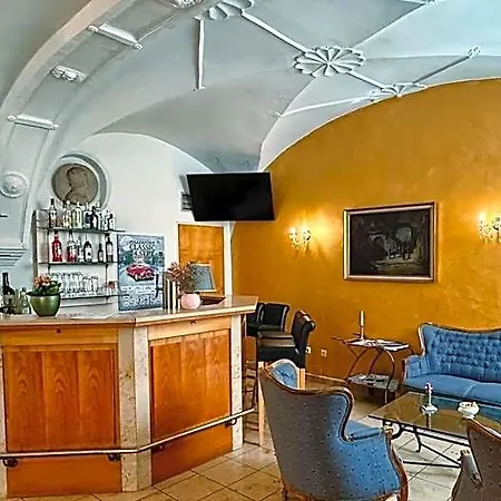 Altstadthotel מלון 3*