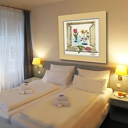 מלון Altstadthotel אוגסבורג