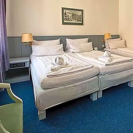 Altstadthotel מלון